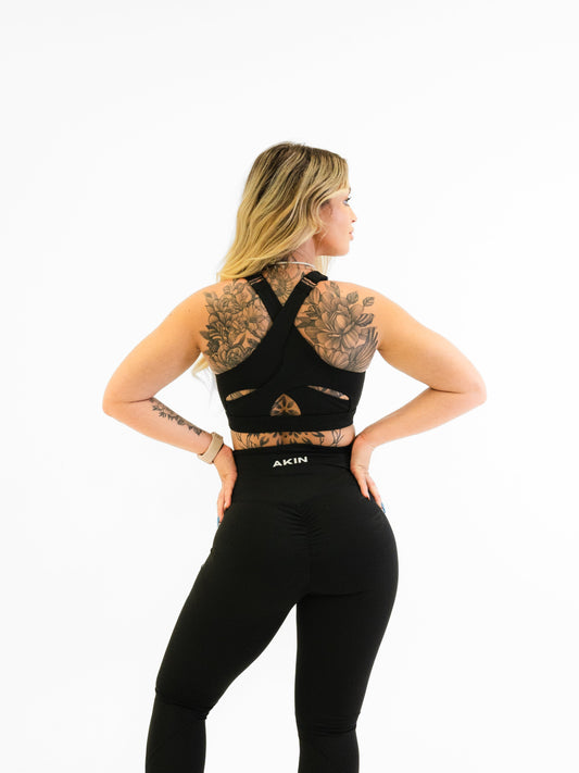 Black Dynamic Set – Supportive Bra + Performance Leggings