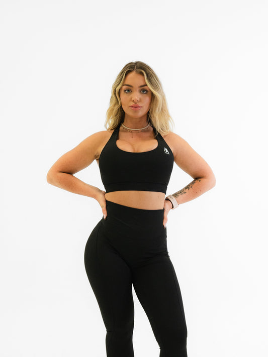 Black Dynamic Set – Supportive Bra + Performance Leggings